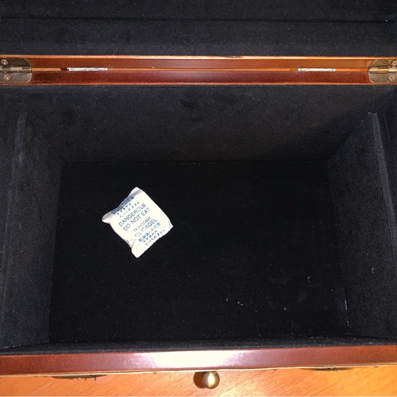 Bombay Co Trunk Style Jewelry Box - Picture 9 of 13